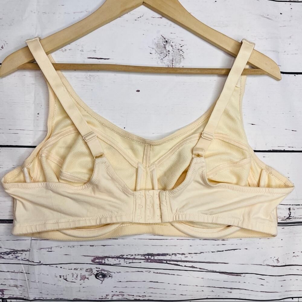 Breezies ivory cream bra 44C - Picture 3 of 11
